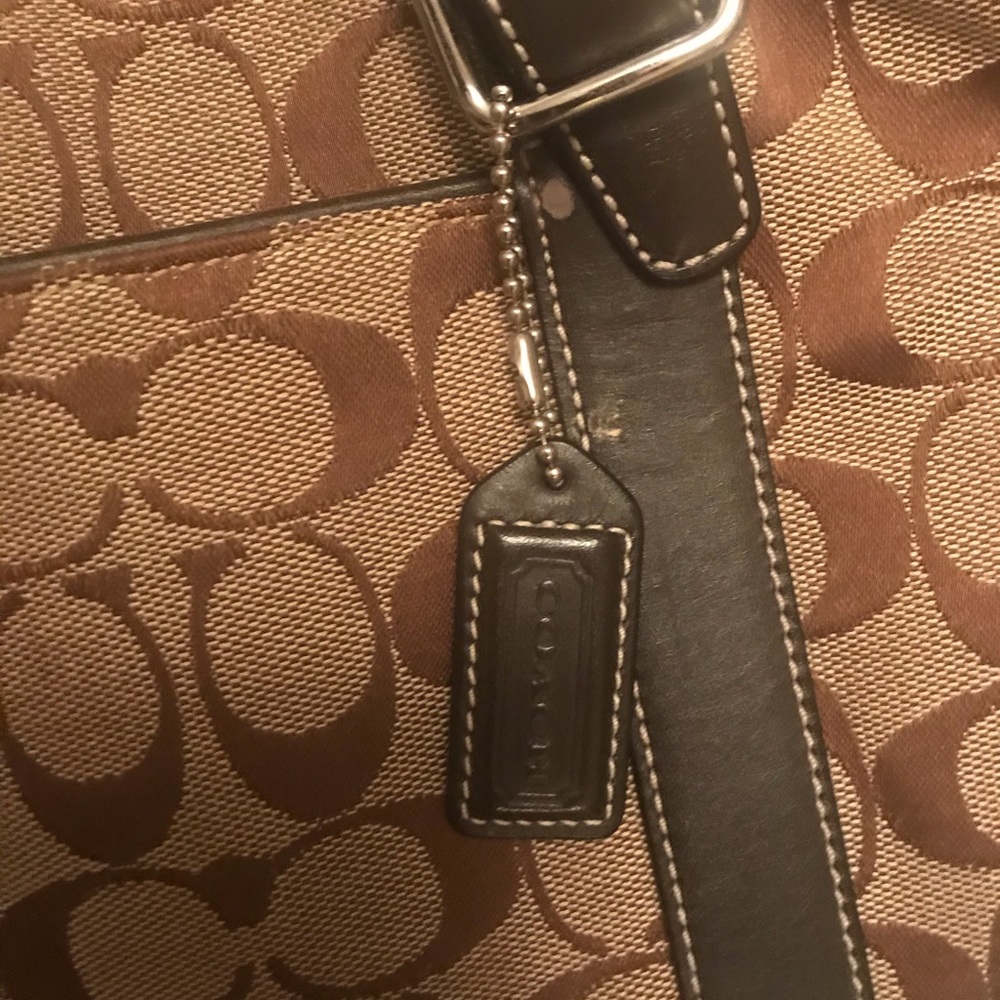 Authentic coach - Picture 3 of 6